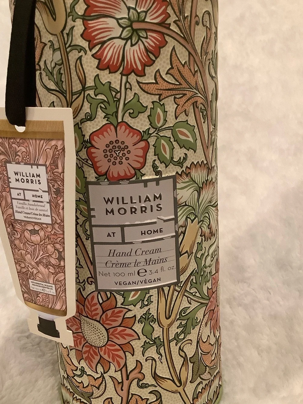 William Morris Co Scented Vanilla Sandalwood Hand Cream in Gift Tin NWT 3.4oz.